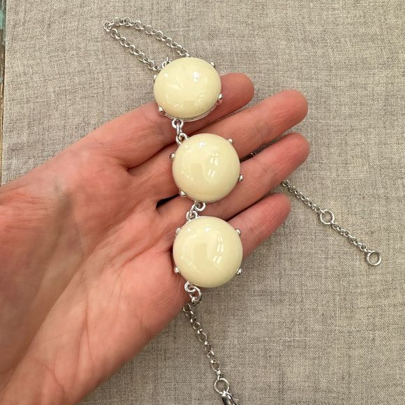 Silver Tone Chain 3 Three Round Beige Off-White Plastic Stones Necklace 23.5" - Picture 5 of 9